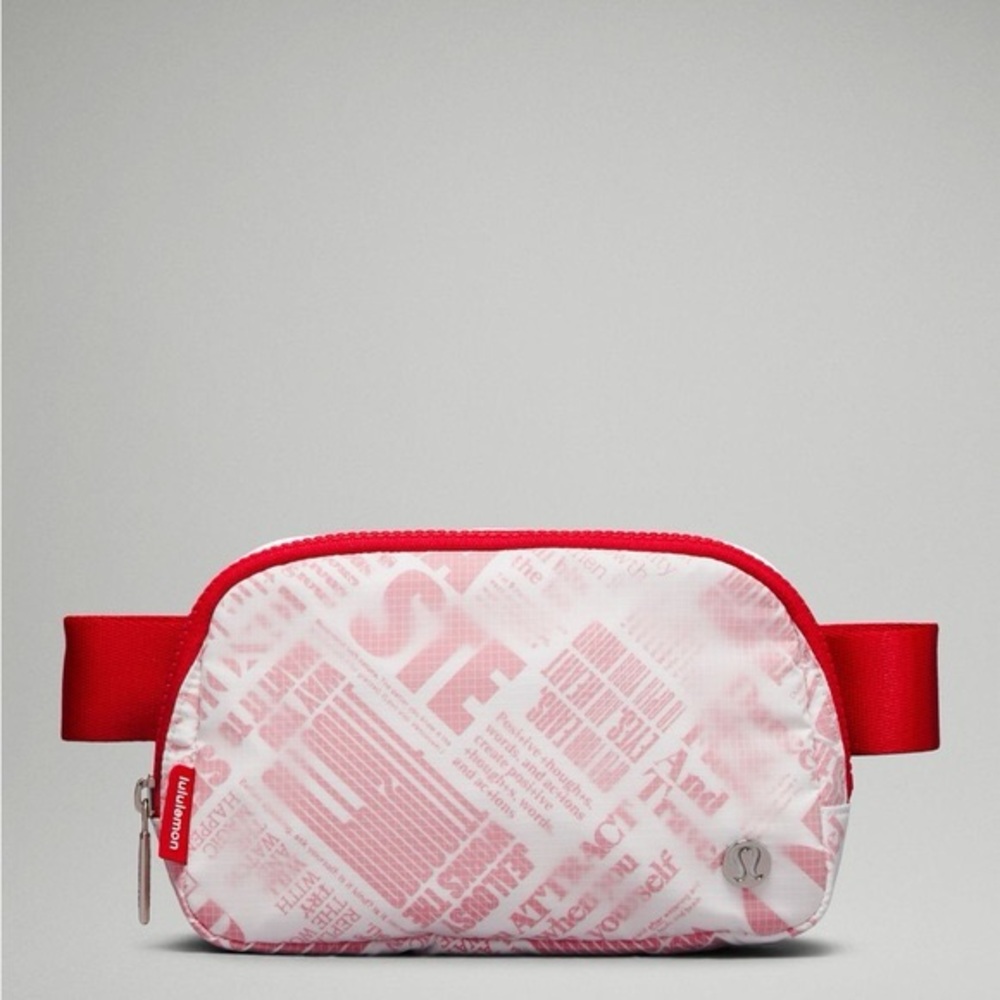 Lululemon Everywhere Belt Bag Manifesto Print NWT